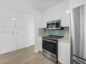 1131 NW 90th Way, Plantation FL 33322