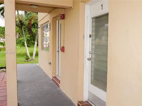 20311 NE 2nd Ave J1, Miami FL 33179