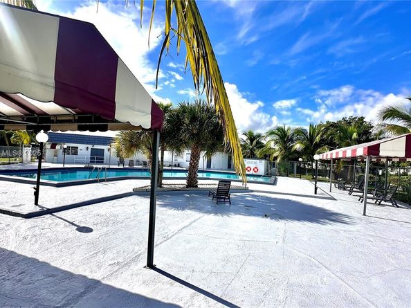 20311 NE 2nd Ave J1, Miami FL 33179