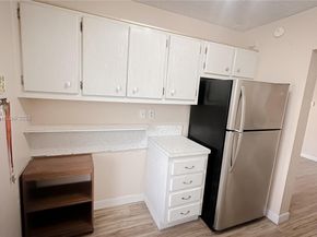 20311 NE 2nd Ave J1, Miami FL 33179