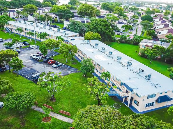 20311 NE 2nd Ave J1, Miami FL 33179