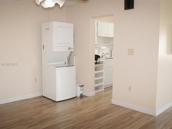 20311 NE 2nd Ave J1, Miami FL 33179