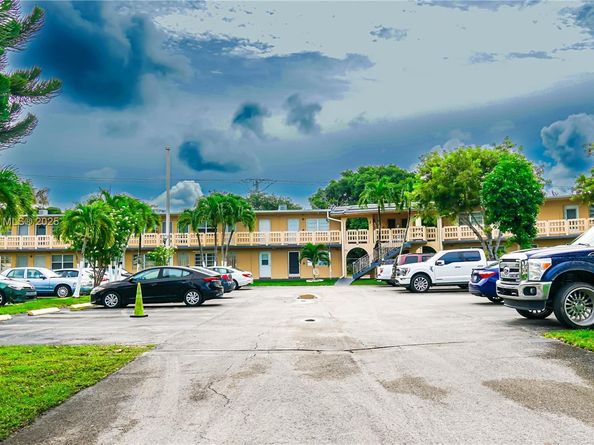20311 NE 2nd Ave J1, Miami FL 33179