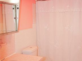 20311 NE 2nd Ave J1, Miami FL 33179