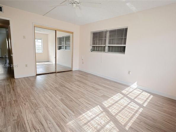 20311 NE 2nd Ave J1, Miami FL 33179