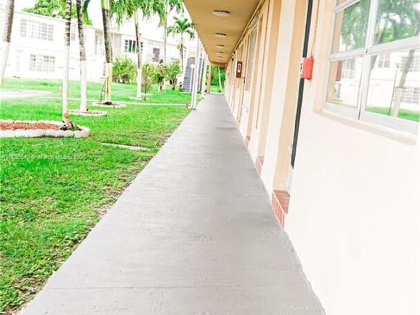 20311 NE 2nd Ave J1, Miami FL 33179
