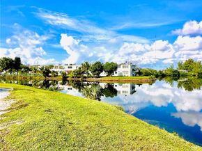 20311 NE 2nd Ave J1, Miami FL 33179
