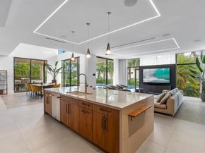1736 SE 14th St, Fort Lauderdale FL 33316