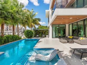 1736 SE 14th St, Fort Lauderdale FL 33316
