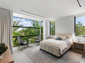 1736 SE 14th St, Fort Lauderdale FL 33316