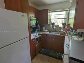 3740 W 5th Ct, Hialeah FL 33012