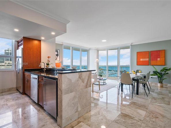 2889 Mcfarlane Rd 1801, Miami FL 33133