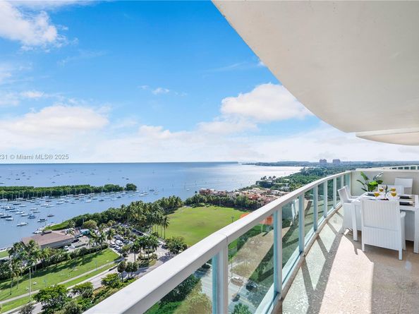 2889 Mcfarlane Rd 1801, Miami FL 33133