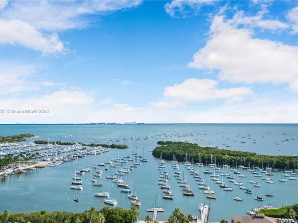 2889 Mcfarlane Rd 1801, Miami FL 33133