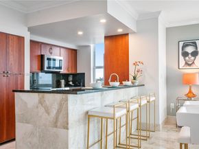 2889 Mcfarlane Rd 1801, Miami FL 33133