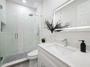 1537 Victoria Isle Way, Weston FL 33327