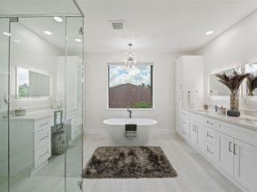 1537 Victoria Isle Way, Weston FL 33327