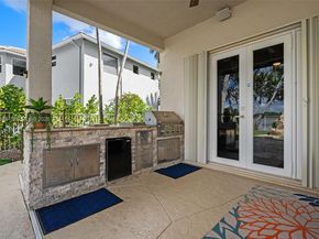 1537 Victoria Isle Way, Weston FL 33327