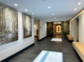 90 SW 3 St 3210, Miami FL 33130