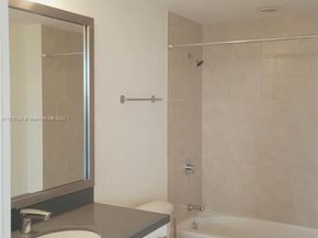 90 SW 3 St 3210, Miami FL 33130