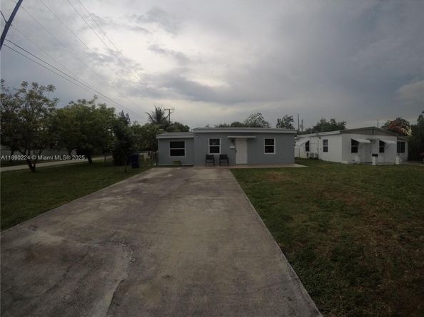 1698 NE 182nd St, North Miami Beach FL 33162
