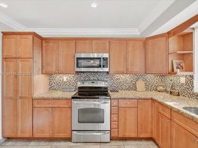 1621 nw 110 ter, Pembroke Pines FL 33026