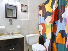 2615 NW 114th St, Miami FL 33167