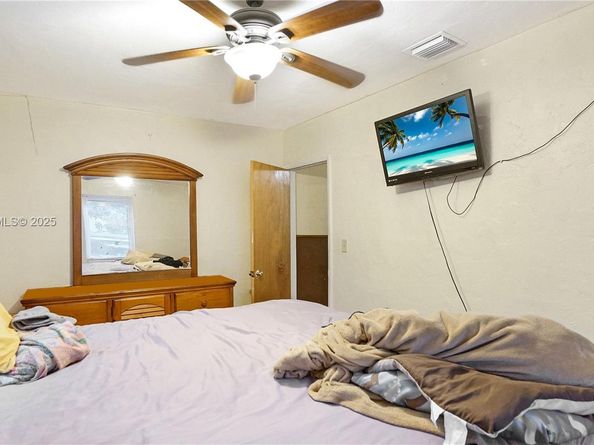 2615 NW 114th St, Miami FL 33167