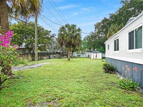 2615 NW 114th St, Miami FL 33167