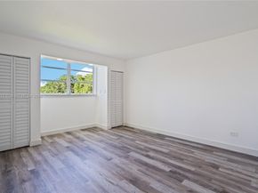 445 NE 195th St 330, Miami FL 33179