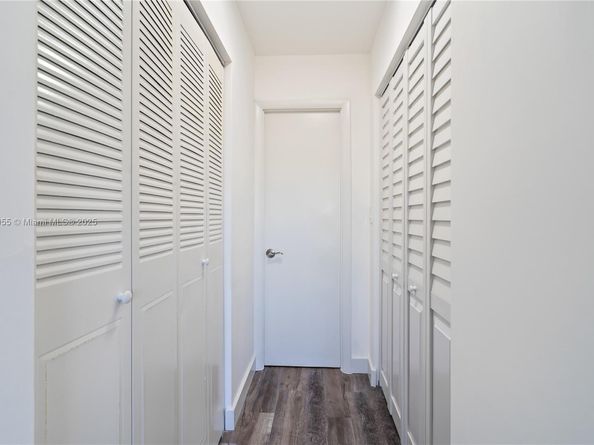 445 NE 195th St 330, Miami FL 33179