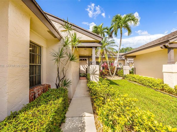 5302 Fairway Woods Dr 4612, Delray Beach FL 33484