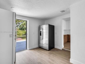 975 NW 134th St, North Miami FL 33168