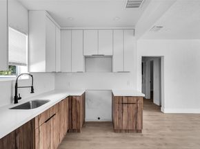 975 NW 134th St, North Miami FL 33168