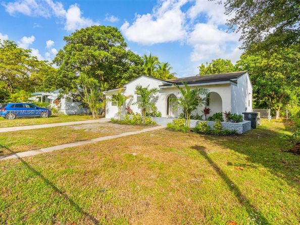 975 NW 134th St, North Miami FL 33168