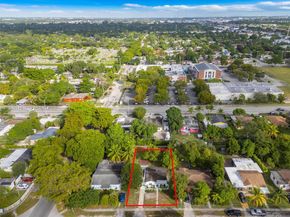 975 NW 134th St, North Miami FL 33168