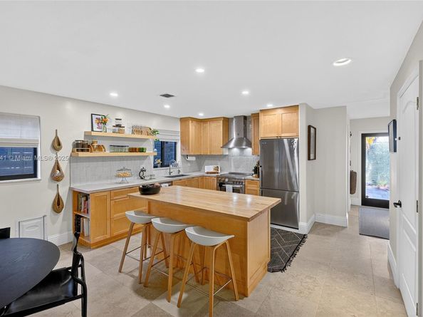 2972 Shipping Ave 2972, Coconut Grove FL 33133