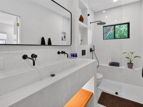2972 Shipping Ave 2972, Coconut Grove FL 33133