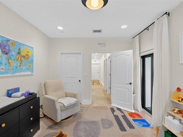 2972 Shipping Ave 2972, Coconut Grove FL 33133