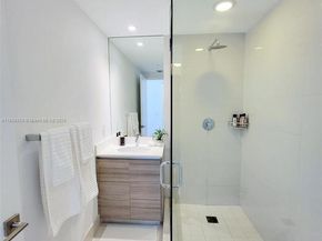 121 NE 34th St 908, Miami FL 33137