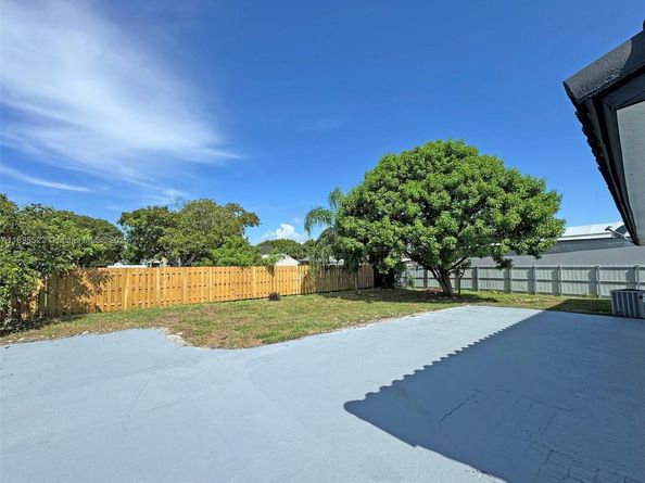 22712 SW 113th Pl, Miami FL 33170
