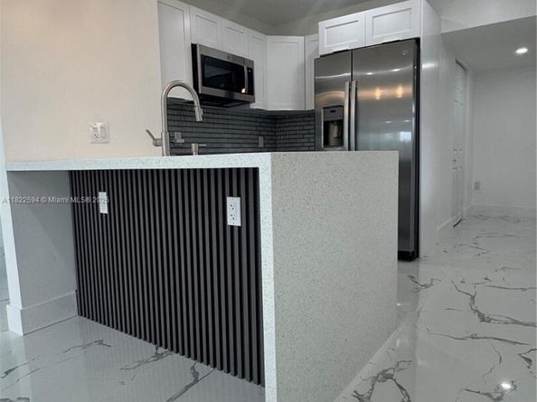 232 SW 22nd St, Fort Lauderdale FL 33315