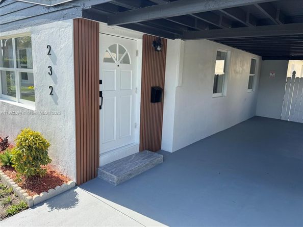 232 SW 22nd St, Fort Lauderdale FL 33315