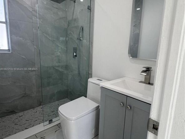 232 SW 22nd St, Fort Lauderdale FL 33315