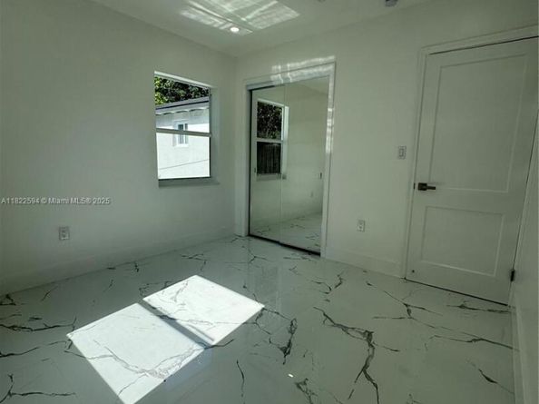 232 SW 22nd St, Fort Lauderdale FL 33315