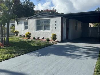 232 SW 22nd St