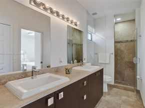 1007 NW 99th Ct, Miami FL 33172