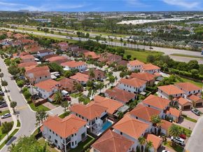 1007 NW 99th Ct, Miami FL 33172