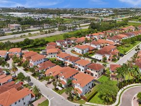 1007 NW 99th Ct, Miami FL 33172