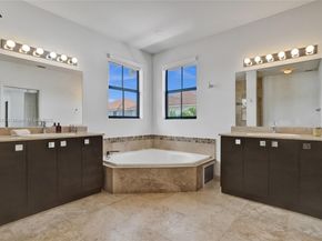 1007 NW 99th Ct, Miami FL 33172